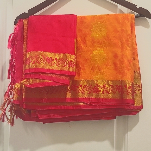 Kanchivaram Silk Saree - Picture 4 of 8